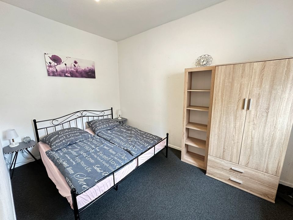 SINGLES und JUNGE PAARE aufgepasst! MÖBLIERTES ZWEIZIMMER APARTMENT  am HOFGARTEN in CITYLAGE! in Solingen