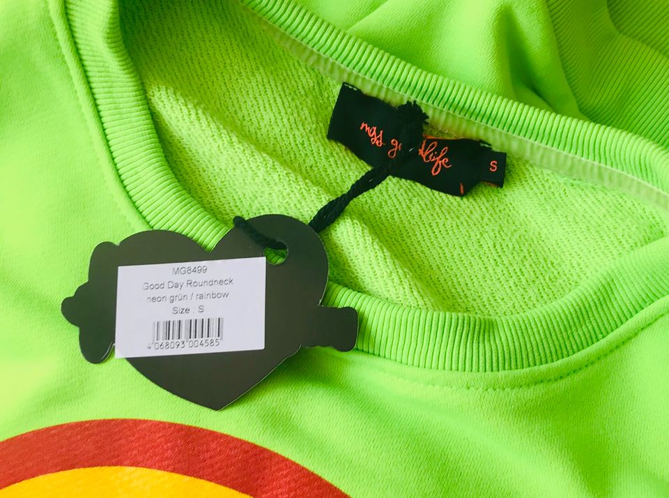 NEU Miss Goodlife Sweatshirt Pullover Gr. S Neon oversize Good Da in Karlsfeld