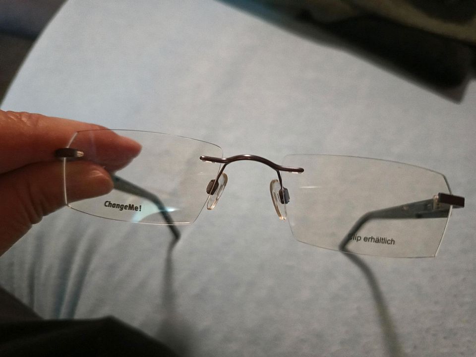 ❤️ TOP ❤️Neues Brillengestell beim Optiker in Losheim am See