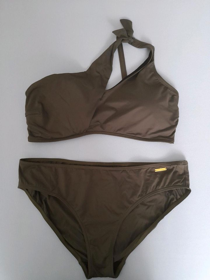 Bustier-Bikini, Bruno Banani,oliv, Gr. 42 C/D Cup in Pfarrkirchen