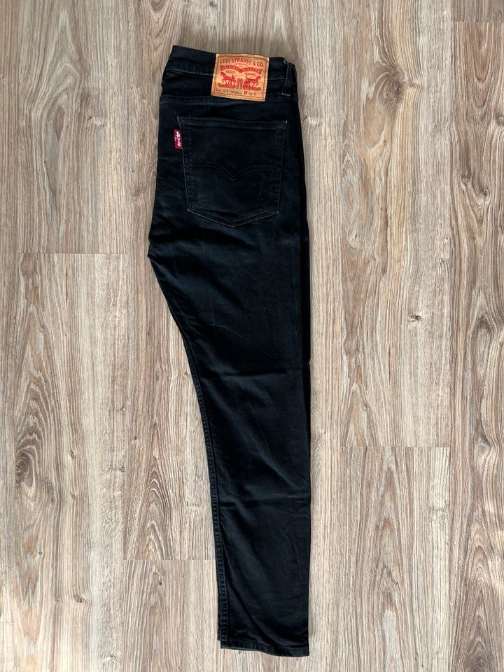 Levi’s Jeans in schwarz W36 L32 in Fürstenwalde (Spree)