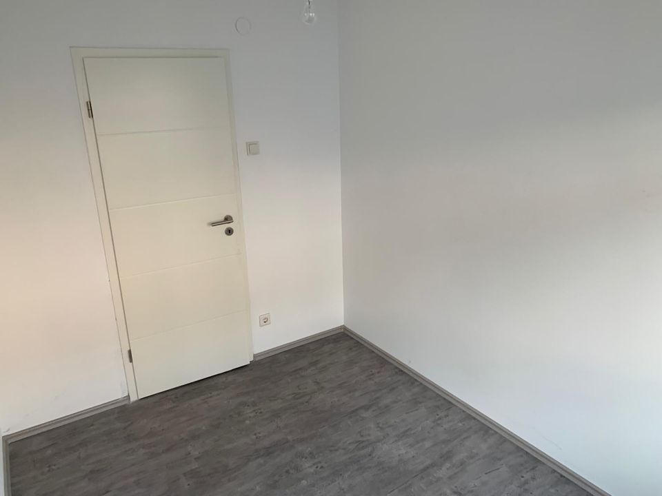 sanierte 3-Zimmer Wohnung mit EBK in Duisburg - Neudorf zu vermi. in Duisburg