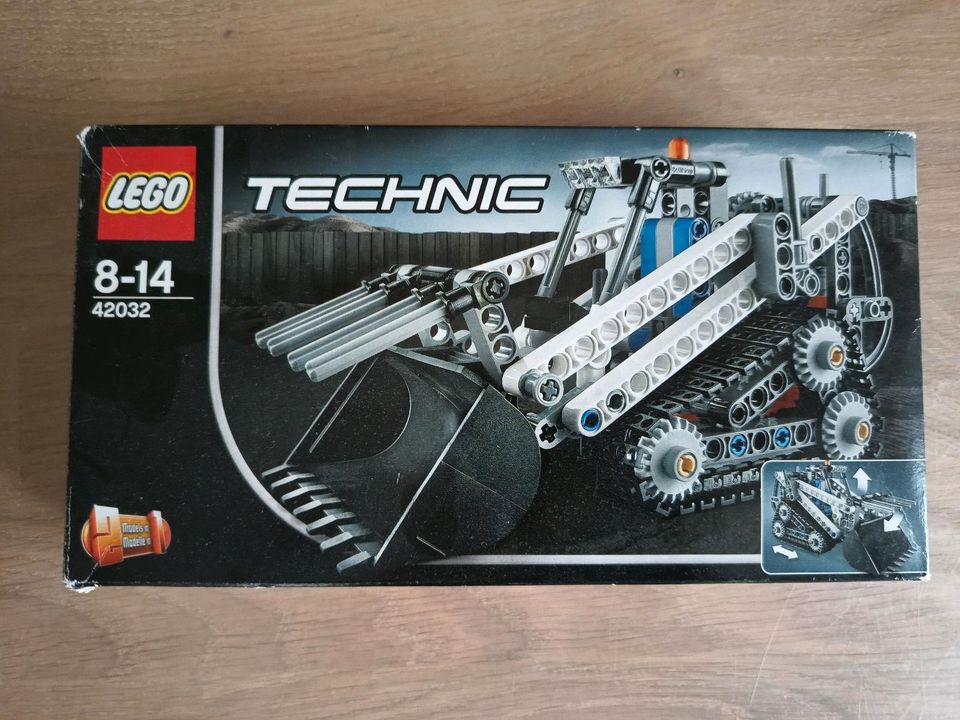 Lego Technic 42032 Kompakt-Raupenlader mit OVP in Bad Oldesloe