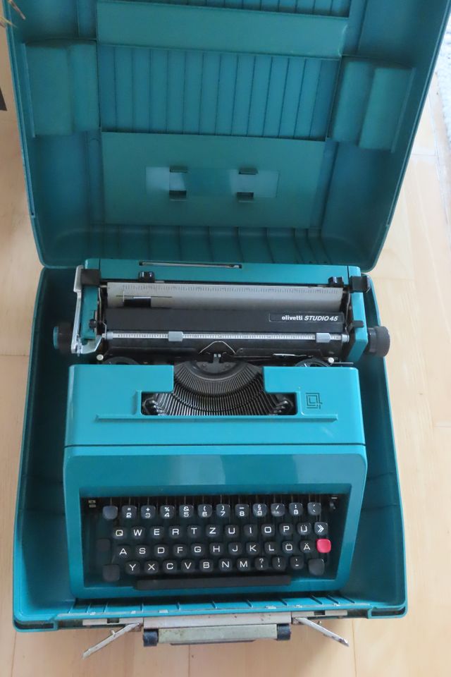 Olivetti studio 45 Schreibmaschine in Reppenstedt