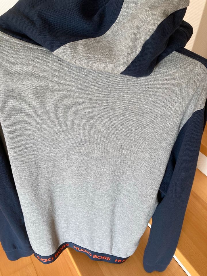 Hugo Boss Hoodie Sweatshirt selten getragen XXL in Seelze