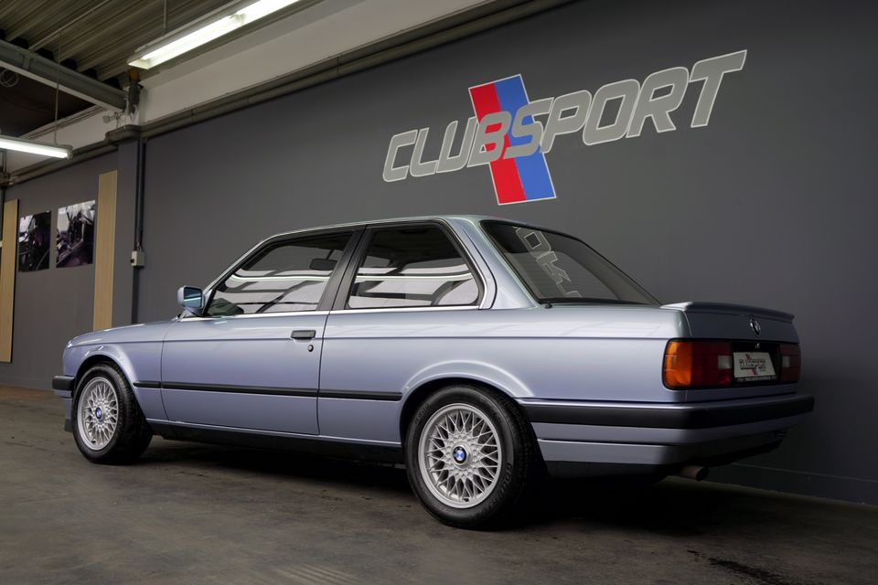 BMW E30 316i 2-Türer| 3. Hand| Scheckheft| Historie| Oldtimer| in Bochum