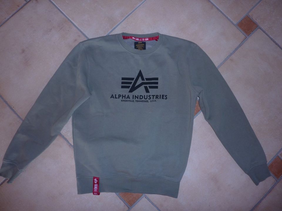 schöner Pullover Sweatshirt von ALPHA INDUSTRIES Gr. S TOP in Schonungen