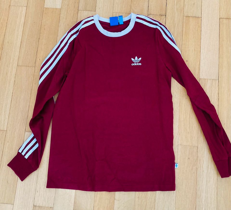 Adidas Retro Shirt in Straubing