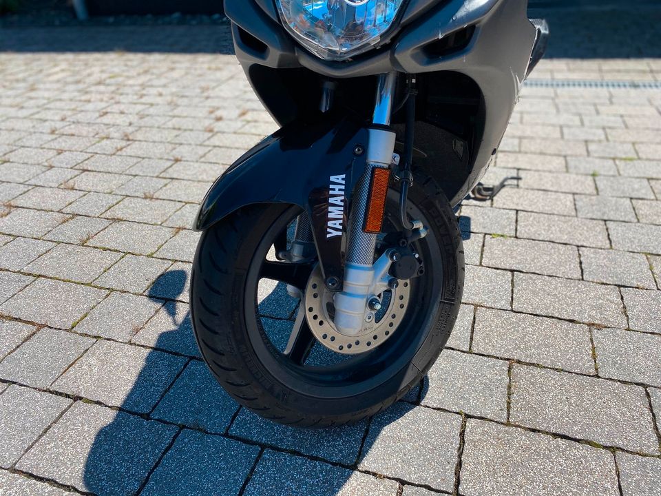 Yamaha Aerox R4ST / NS50F 4 Takt Roller / Scooter - Top Zustand in Diekholzen