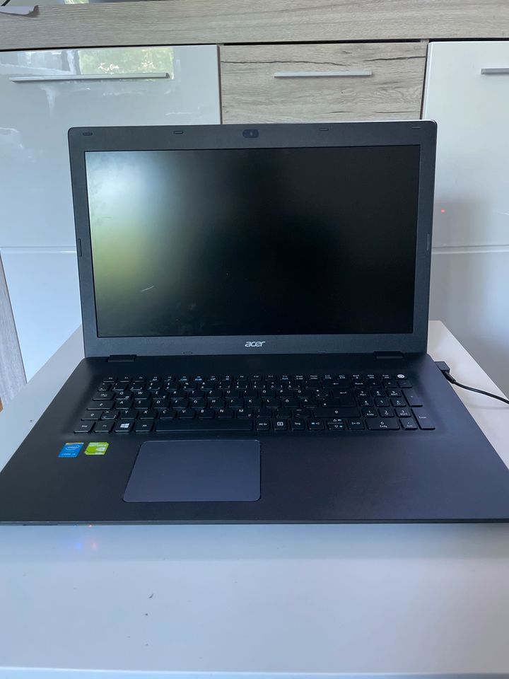 Acer 17,3 Zoll 8GB Windows 11 Laptop in Nürtingen