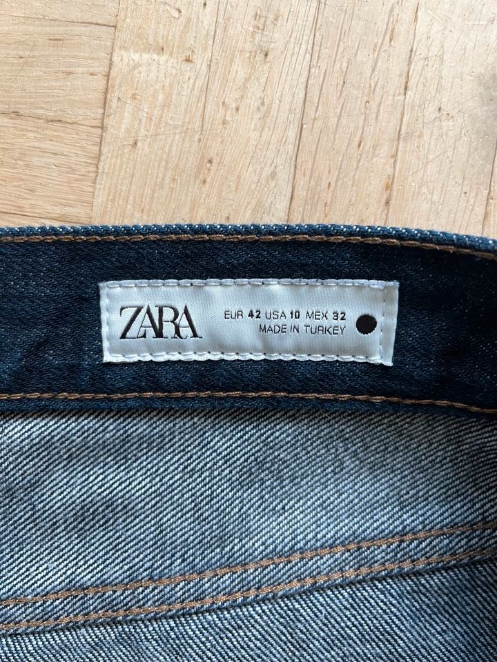 Zara Damen Jeans blau Midwaist Wide Leg Gr. 42 ❤️ in Düsseldorf