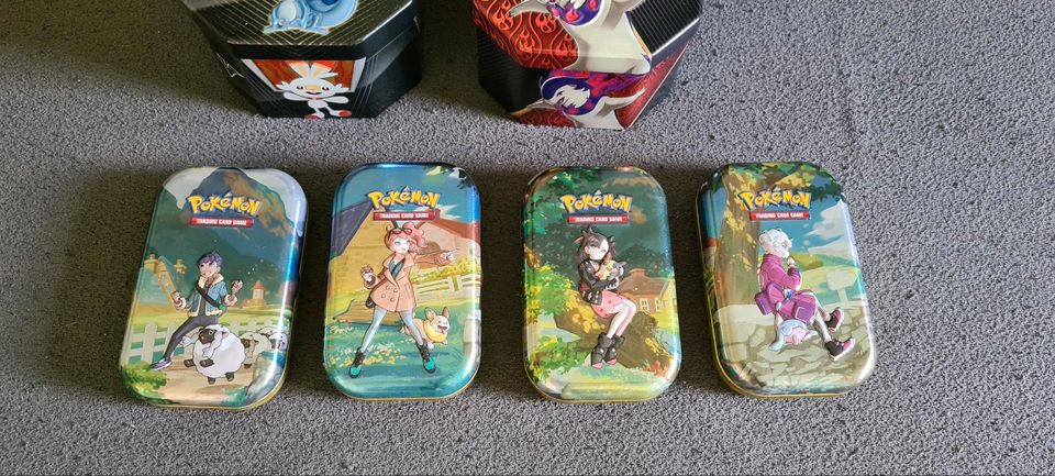Pokemon 9 leere Tins für Pokemon Karten zbs. in Köln