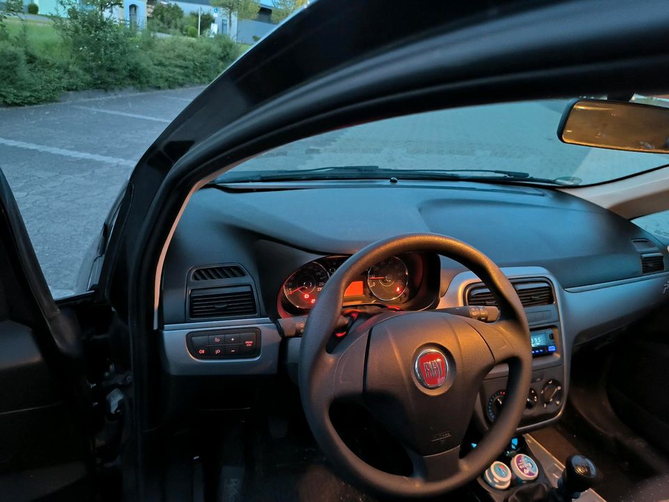 Fiat Grande Punto in Rain Lech