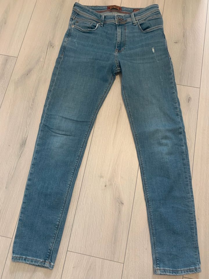 Herren Colin’s Jeans skiny fit 30x32 in Hückelhoven