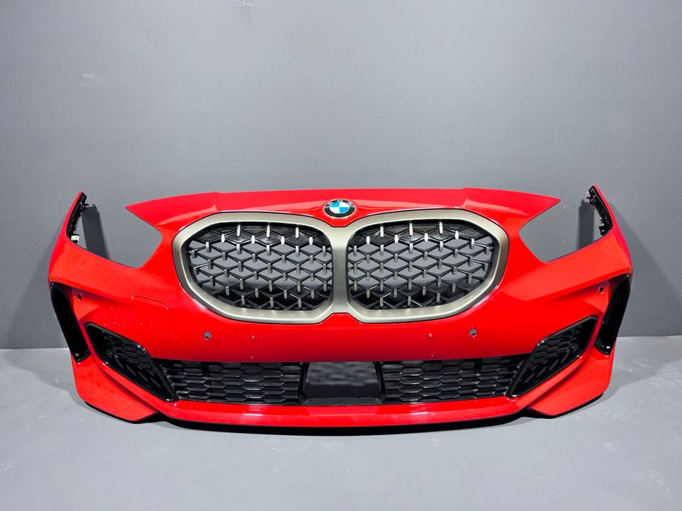 BMW 1er F40 M135i  M-Paket Stoßstange Frontschürze Gitter Grill in Schönberg