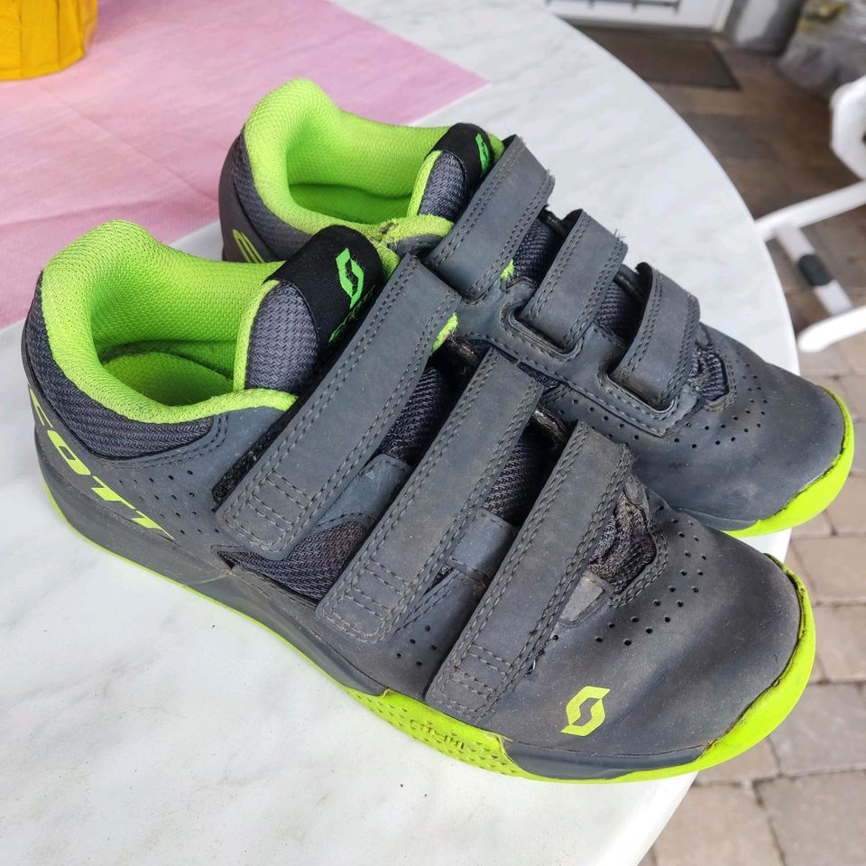 MTB Schuhe für Kinder von Scott gr. 35 in Arnsberg