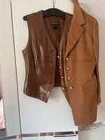 Escada Blazer mit Lederweste Größe 40 Niedersachsen - Sarstedt Vorschau