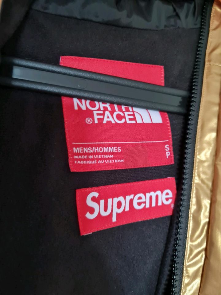 Supreme The North Face Parker Gold S New in Dresden