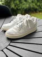 Nike Turnschuhe Sportschuhe Unisex weiß top Zustand Gr.39 Bayern - Ingolstadt Vorschau