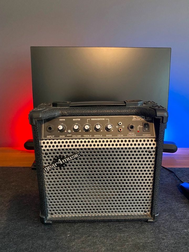 gear4music E-Gitarren Vertärker S15G in Potsdam