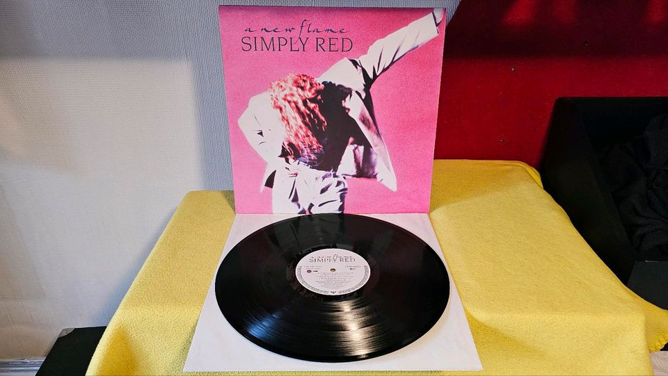 LP '1989' SIMPLE RED a new flame +B: in Pinneberg