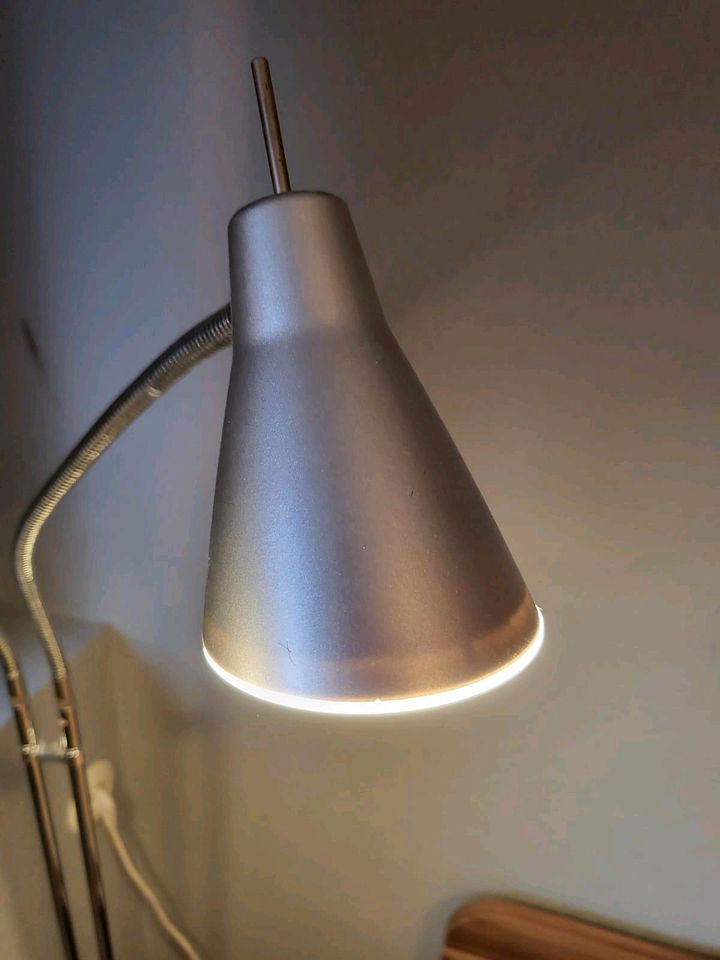 Lampe Leuchte Stehlampe Metall Edelstahl Deko in Buesum