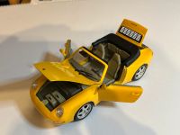 Porsche 993 Carrera Cabrio gelb Burago 1:18 Kreis Pinneberg - Halstenbek Vorschau