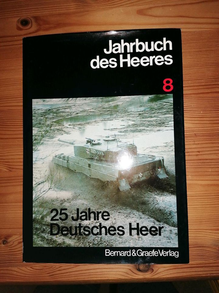 Jahrbuch des Heeres 1981 in Bremen