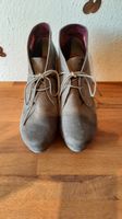 Tamaris Stiefelette Stiefeletten Boots braun Wildleder Gr. 36 Nordrhein-Westfalen - Holzwickede Vorschau