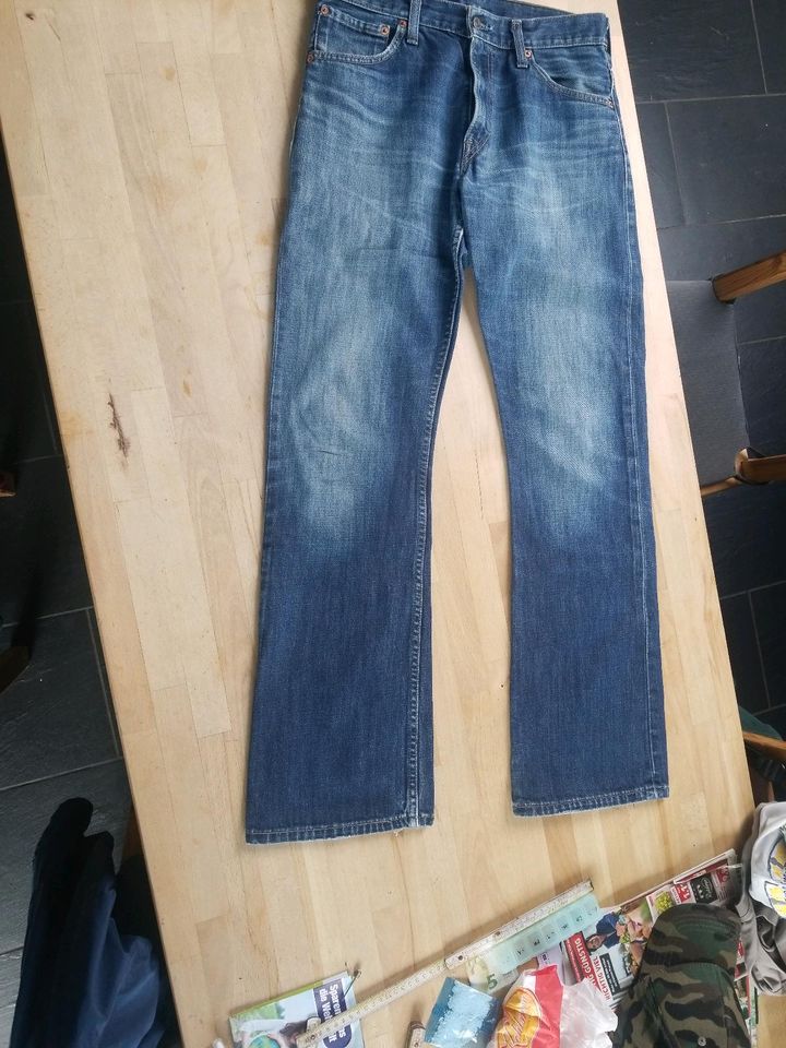 Levis Herren Jeans 507 30 34 in Ladenburg