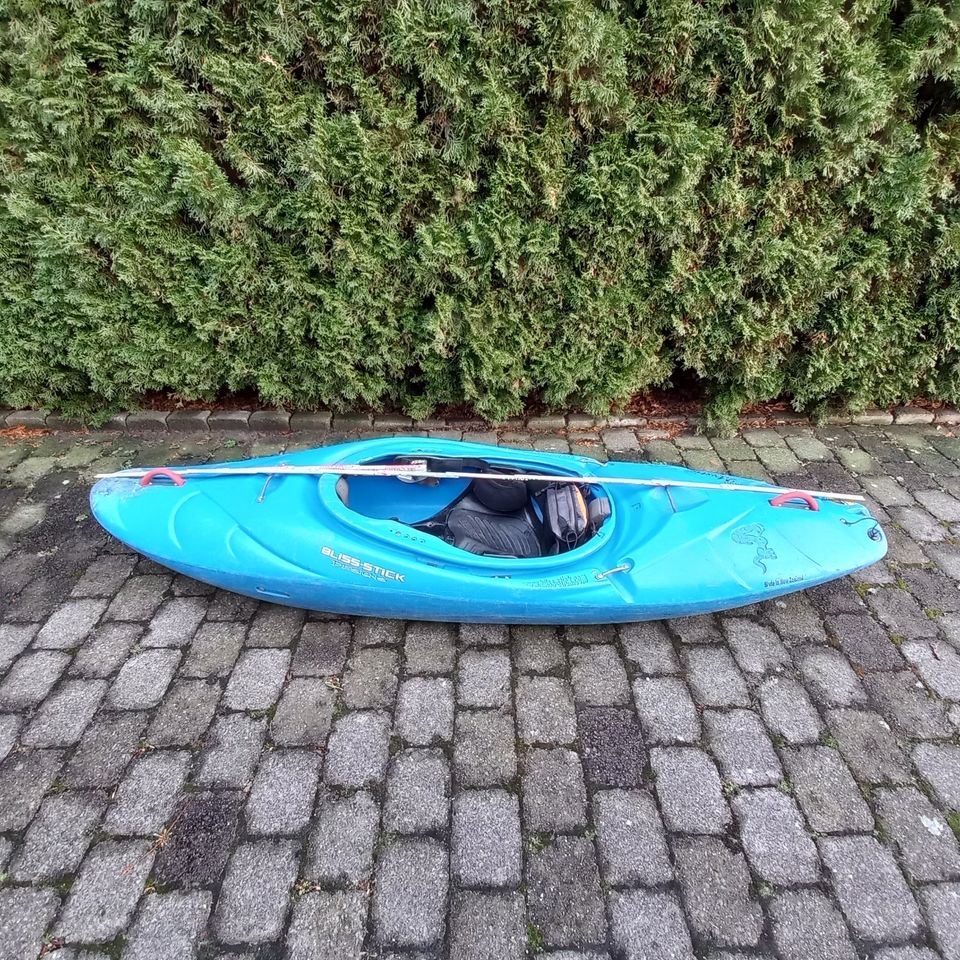 BLISS-STICK Mini Mystic Wildwasser Kayak Kajak Creeker in Geseke