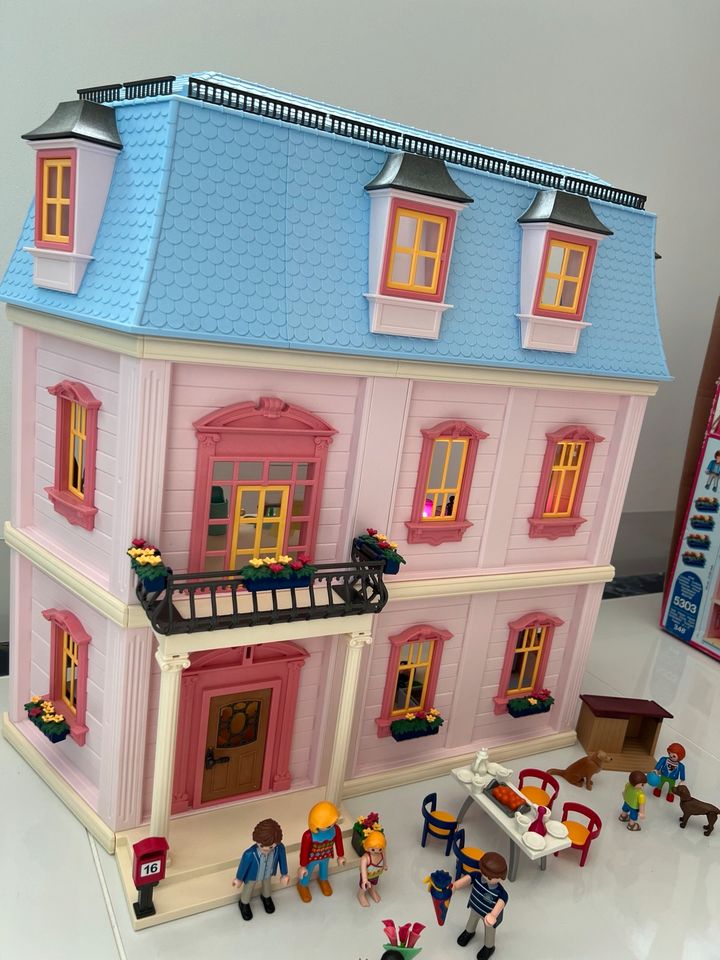 Playmobil 5303 Puppenhaus Dollhouse Wohnhaus mit Einrichtungen in Sarstedt