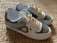 Sneaker 37 Neu! Blumen  Daisies weiß grün grau Air Turschuhe Hamburg - Altona Vorschau