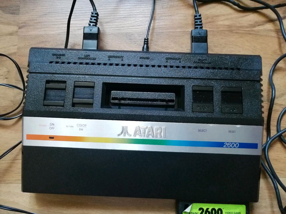 Atari 2600 Konsole in Grassau