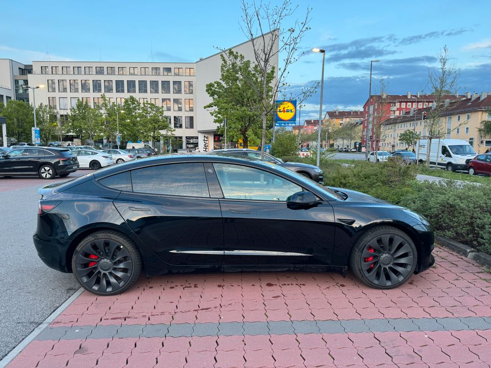 Tesla Model 3 Performance AWD Dual Motor 534hp 2023 in München