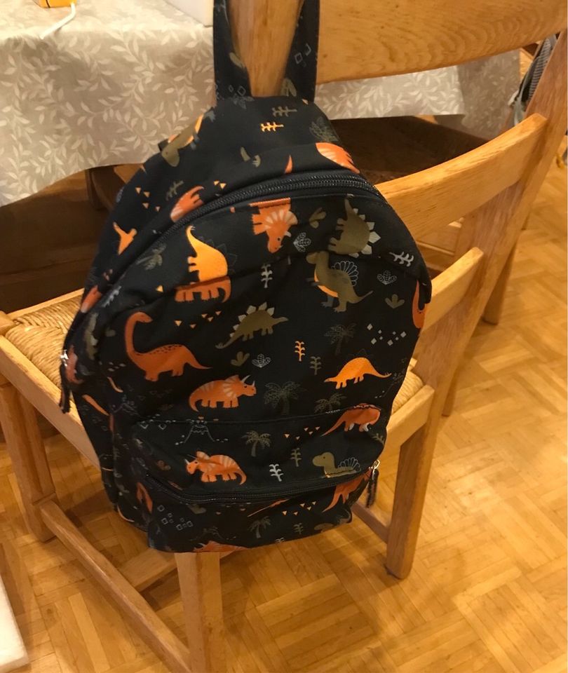 Rucksack mit Dinosaurier in Kevelaer