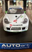 Porsche 911 GT3R Fujifilm Mamerow Racing Modell 1:18 Nordrhein-Westfalen - Meerbusch Vorschau