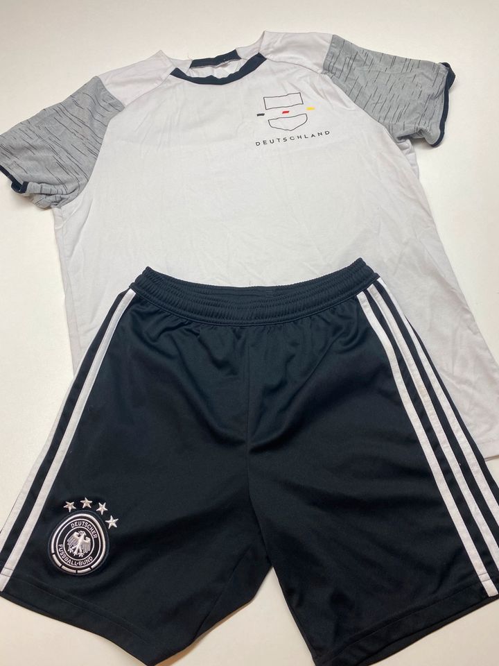 Deutschland Trikot, Tshirt und Hose, Gr. 164 in Berlin