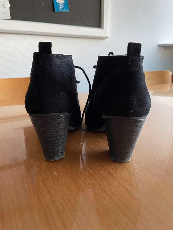 Schwarze Graceland Schuhe mit Blockabsatz in Oberdorla