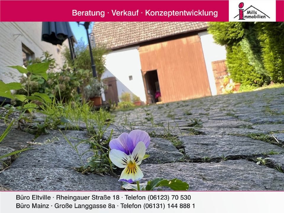 **Unter Bodenrichtwertpreis** 2 Häuser in Wiesbaden mit Nebenhaus, Hof, große Scheune und kleinem Garten in Wiesbaden