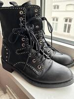Nieten Stiefeletten Leder Zara Hamburg - Altona Vorschau