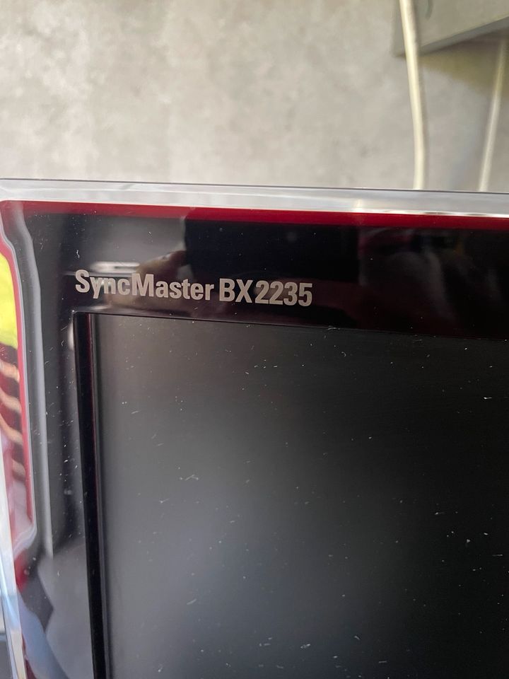 Samsung SyncMaster 21,5 Zoll FULL HD 1920x1080 in Eppelborn