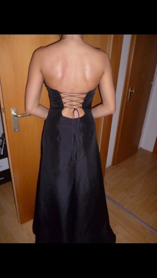 Abendkleid Abschlusskleid schwarz Größe S 36 in Möser