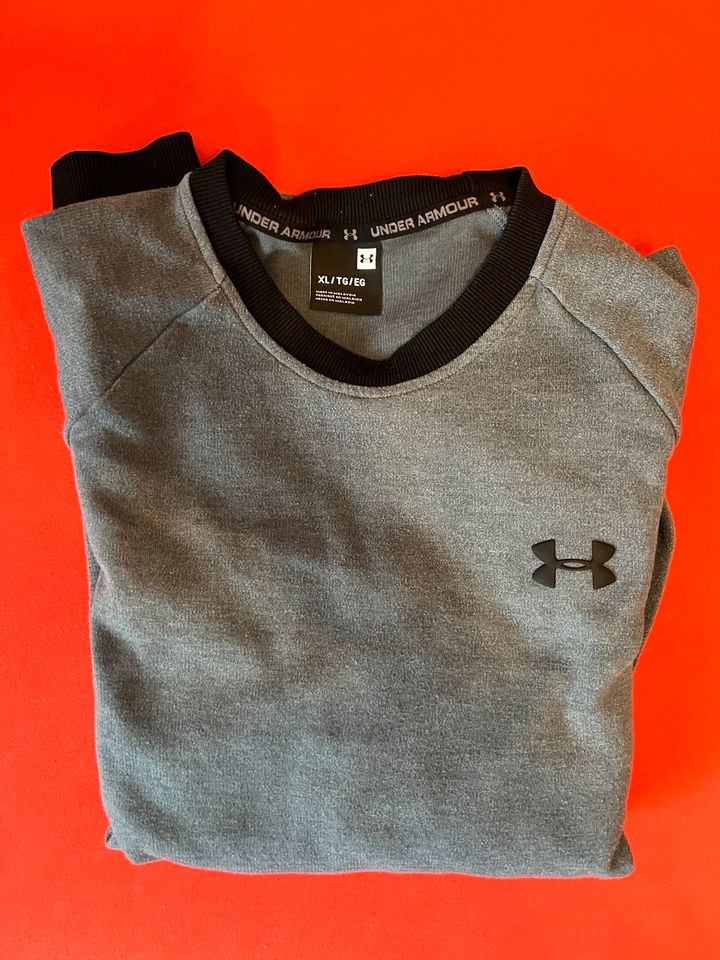 Under Armour Herren Sweatshirt zu verkaufen! in Bad Lippspringe