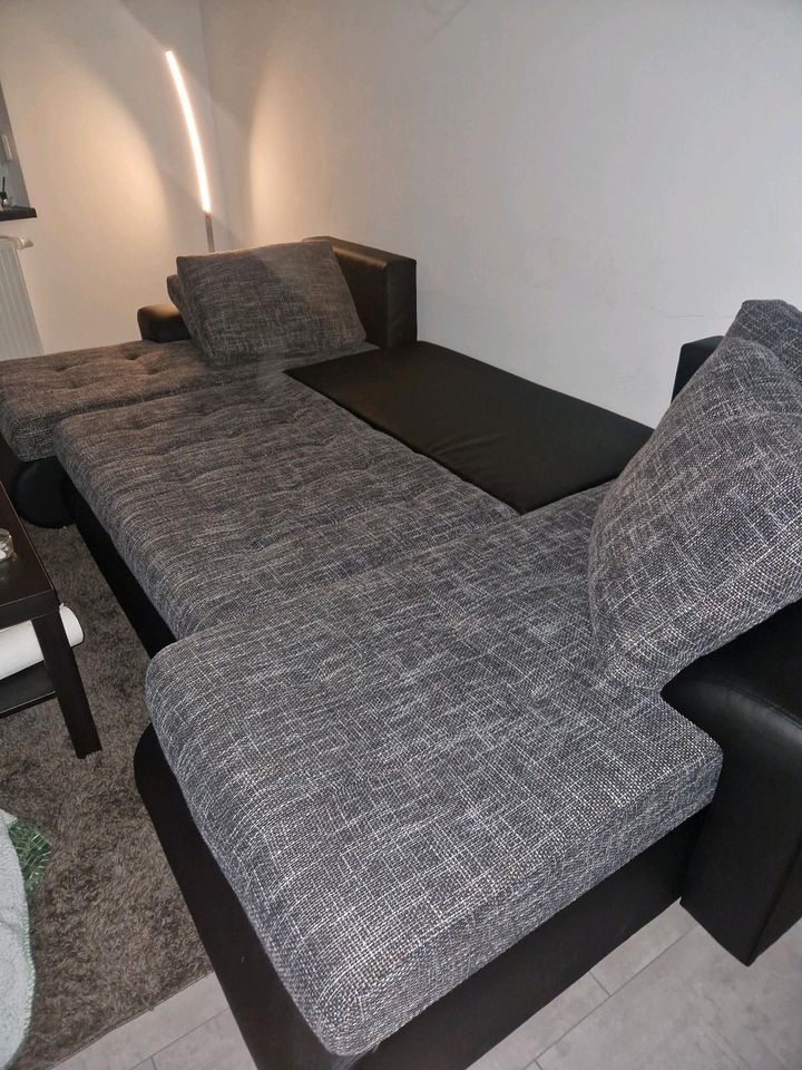Verkaufe Couch Neuwertig in Beckingen