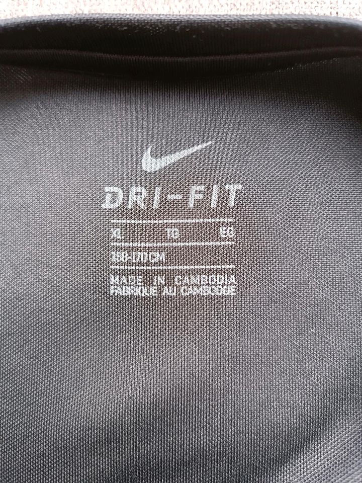 T-shirt jungen Nike in München