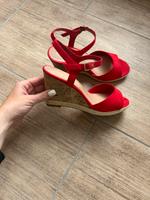 Keilabsatz Sandalen rot Baden-Württemberg - Bönnigheim Vorschau
