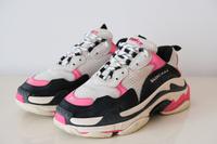 Balenciaga Tripple S Grau Pink Sneaker Schuhe Gr.40 TOP! Hamburg-Mitte - HafenCity Vorschau