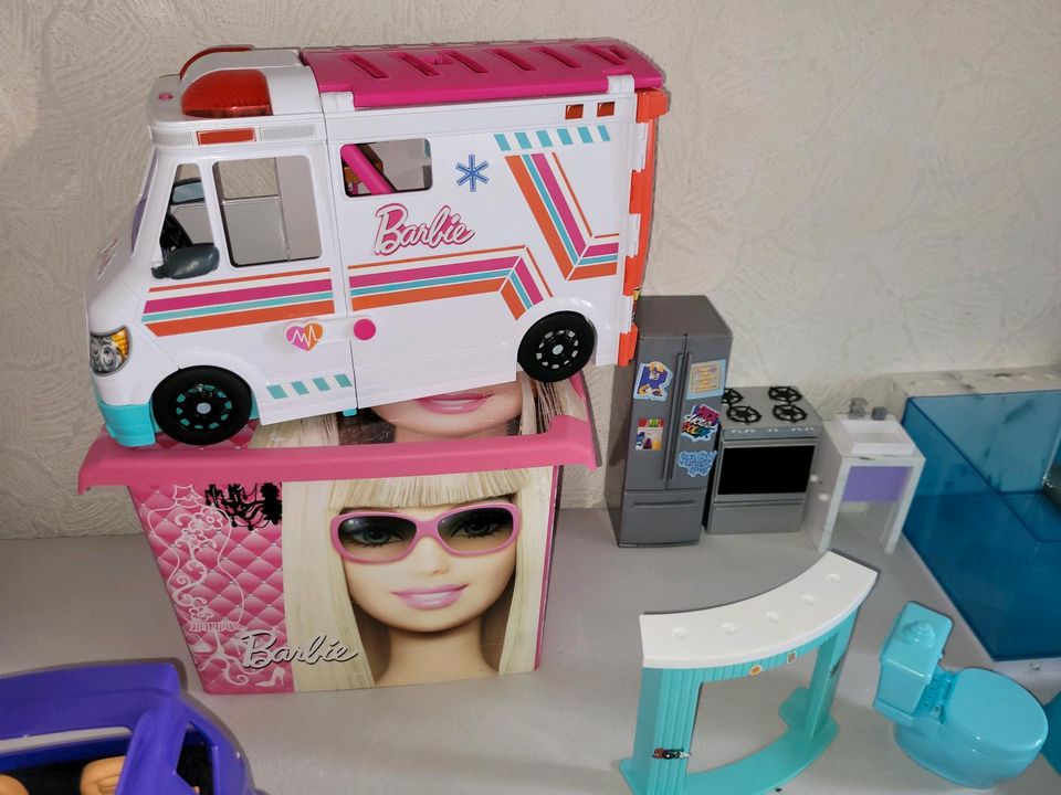 Barbie und Rainbow high puppe paket in Herforst