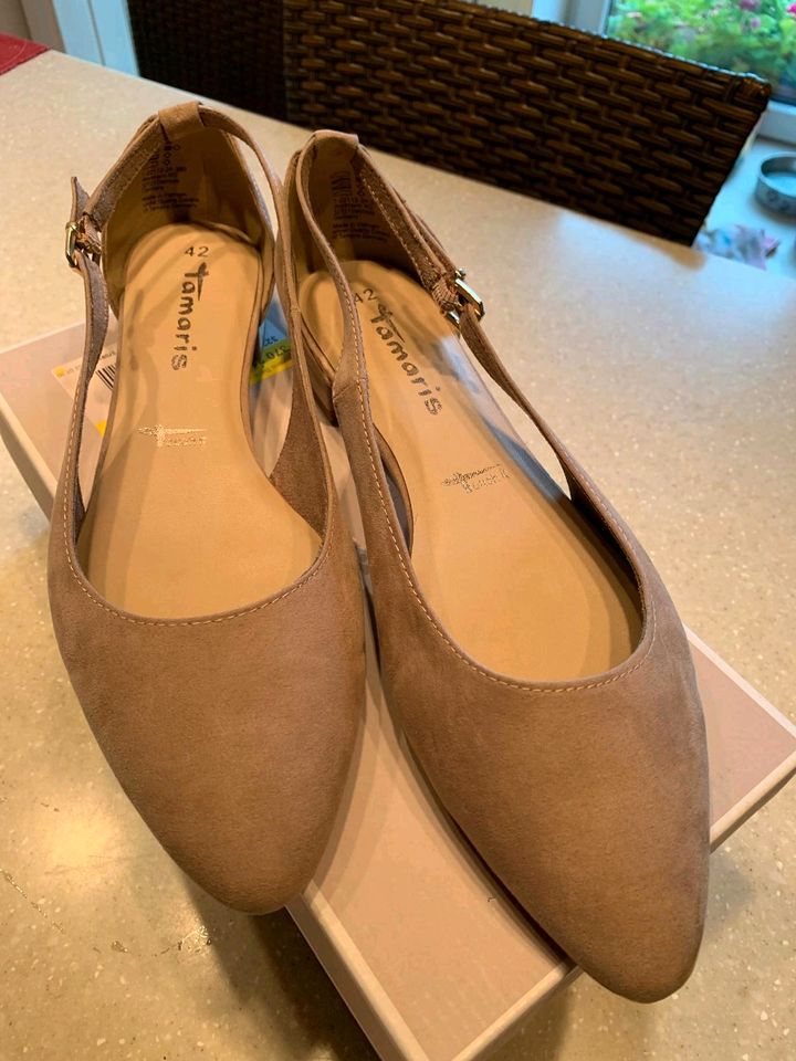 Schuhe Tamaris Ballerina Größe 42 in Hohndorf